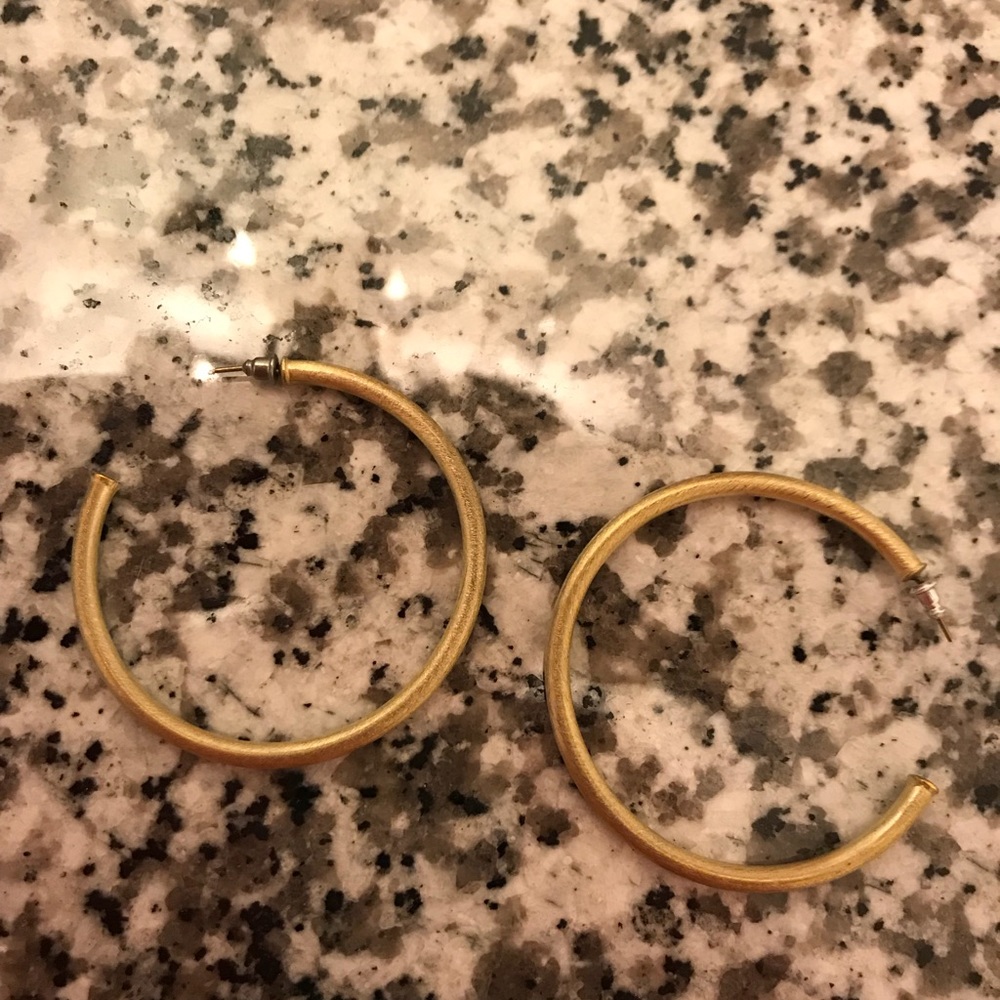 Sheila Fajl “Everybody’s Favorite Hoops”